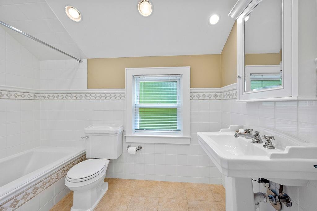 162 Bentley Street, Staten  Island, New York, 10307 image 23