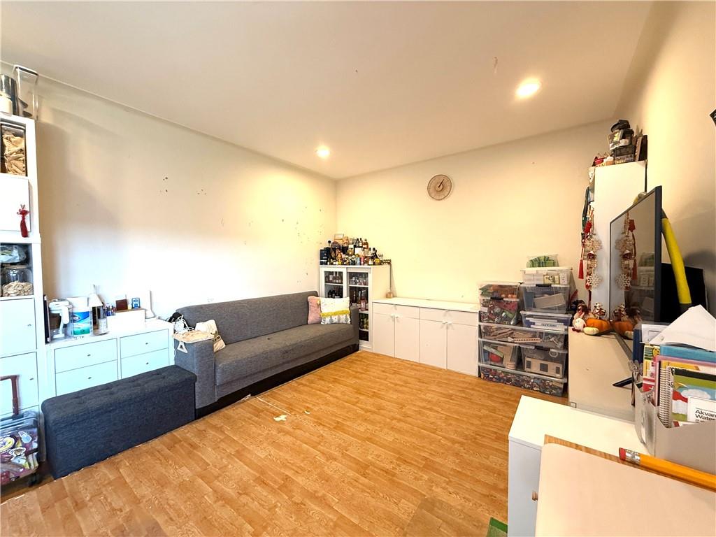 6837 108th Avenue 5H Image 3