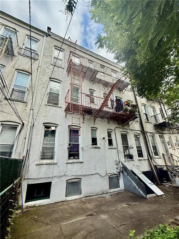 1822 Putnam Avenue Image 2
