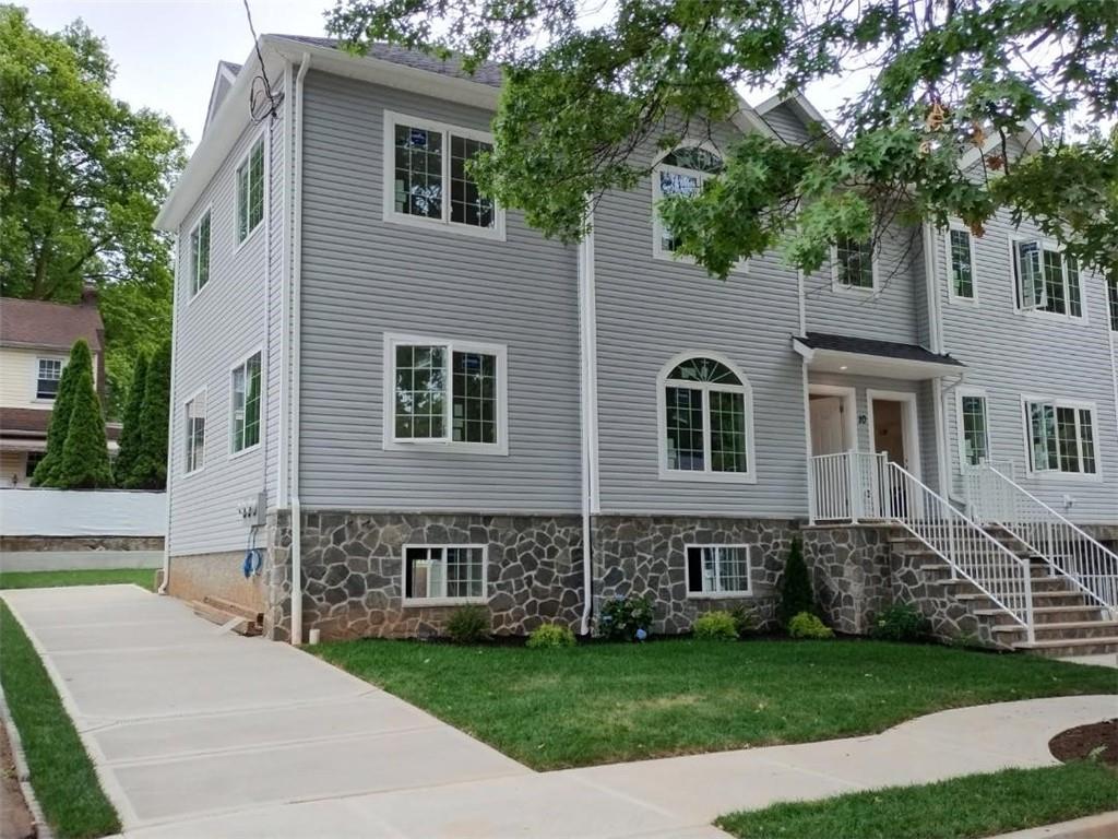 10 Ludwig Street Image 5