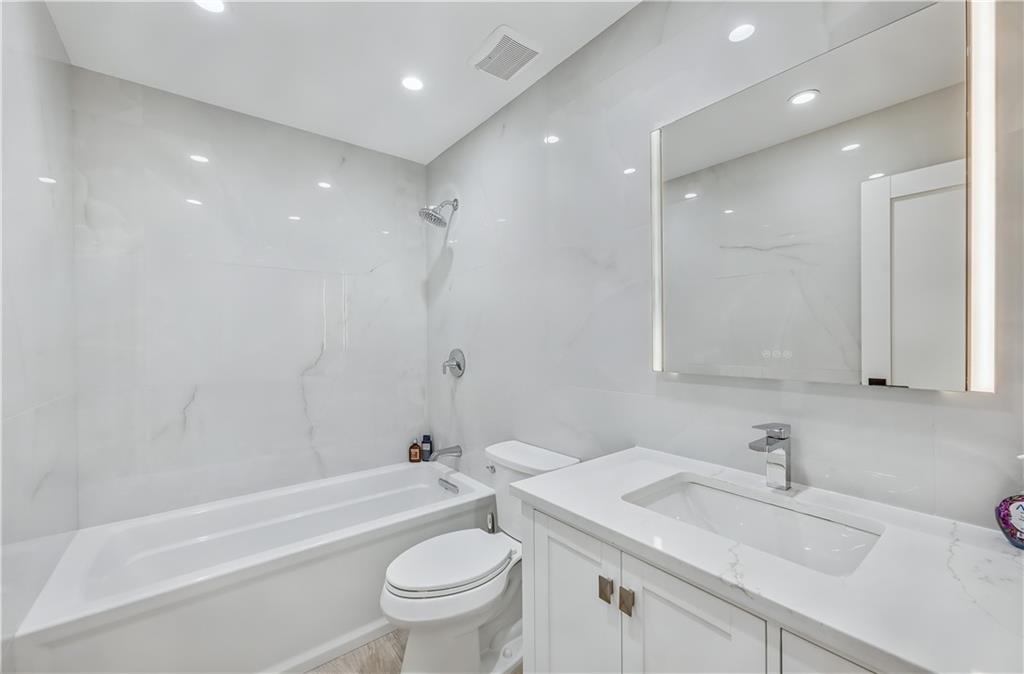4330 Manhattan Avenue, Brooklyn, New York, 11224 image 22