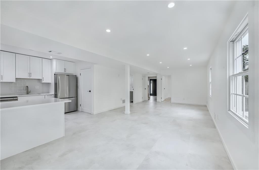 4330 Manhattan Avenue, Brooklyn, New York, 11224 image 7