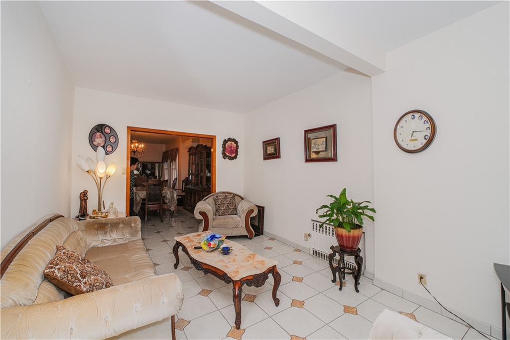 1749 70th Street Image 4