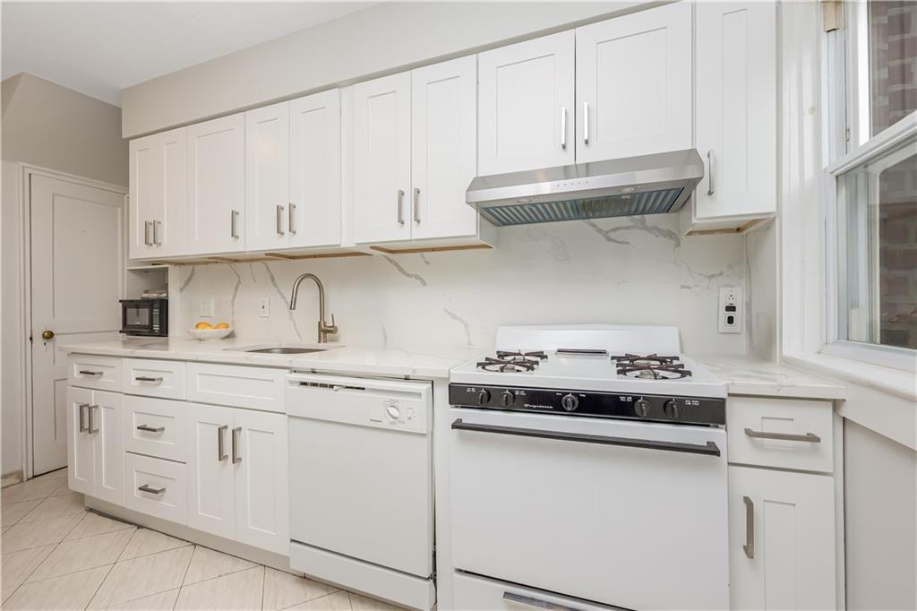 16511 Jewel Avenue, Flushing, New York, 11365 image 13