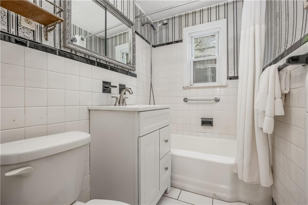 16511 Jewel Avenue Image 5
