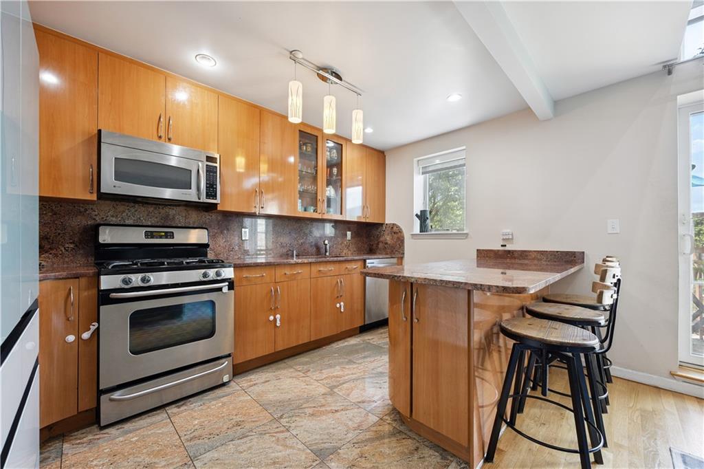 2511 Ocean Avenue 402 Image 3