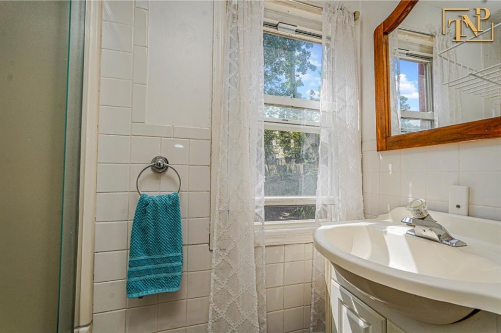 22 Gordon Street, Staten  Island, New York, 10304 image 13