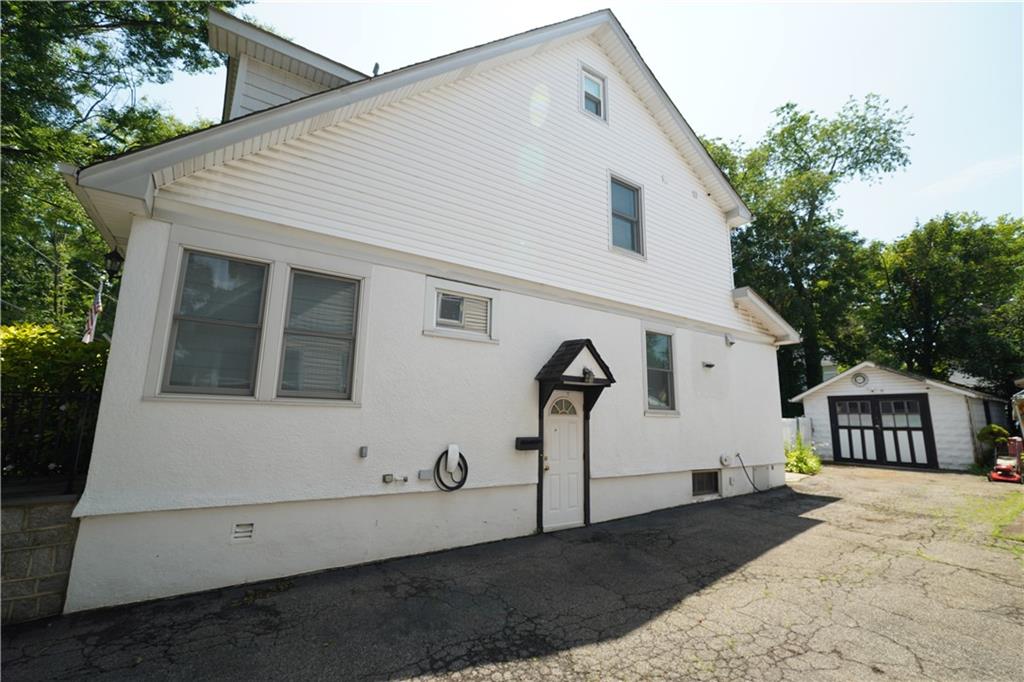 164 Burbank Avenue Image 2