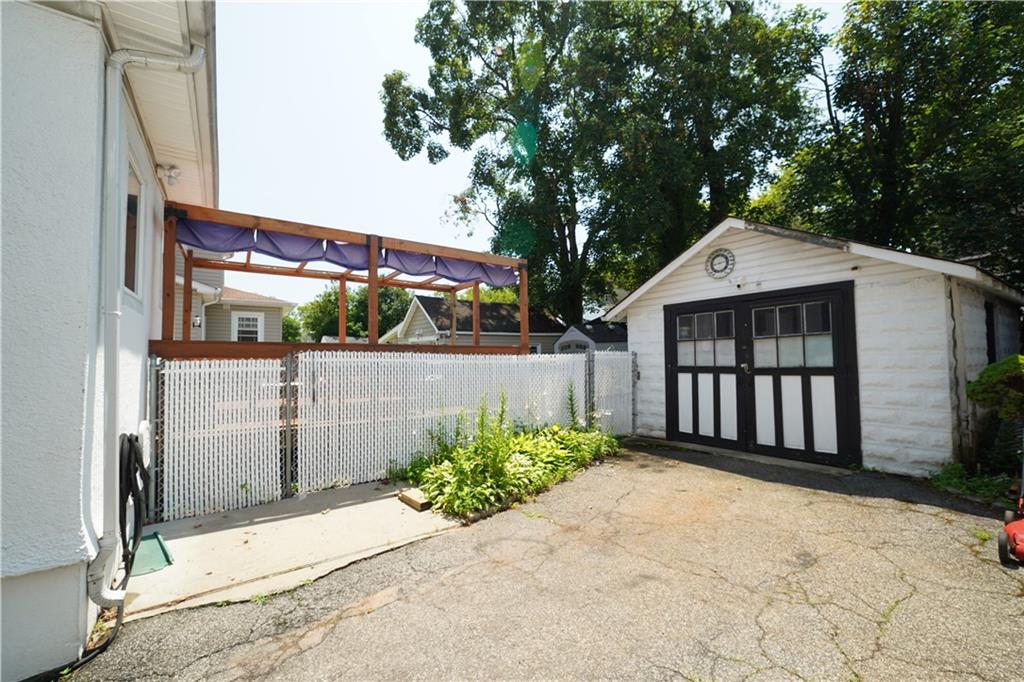 164 Burbank Avenue Image 4