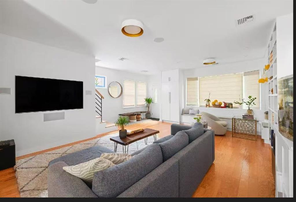 164 Burbank Avenue, Staten  Island, New York, 10306 image 6