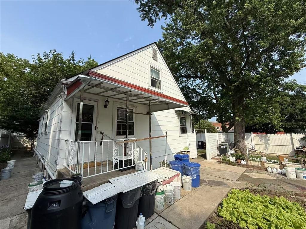 193 10th Street, Staten  Island, New York, 10306