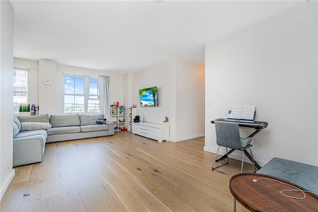 60 Oceana Drive 10A Image 4