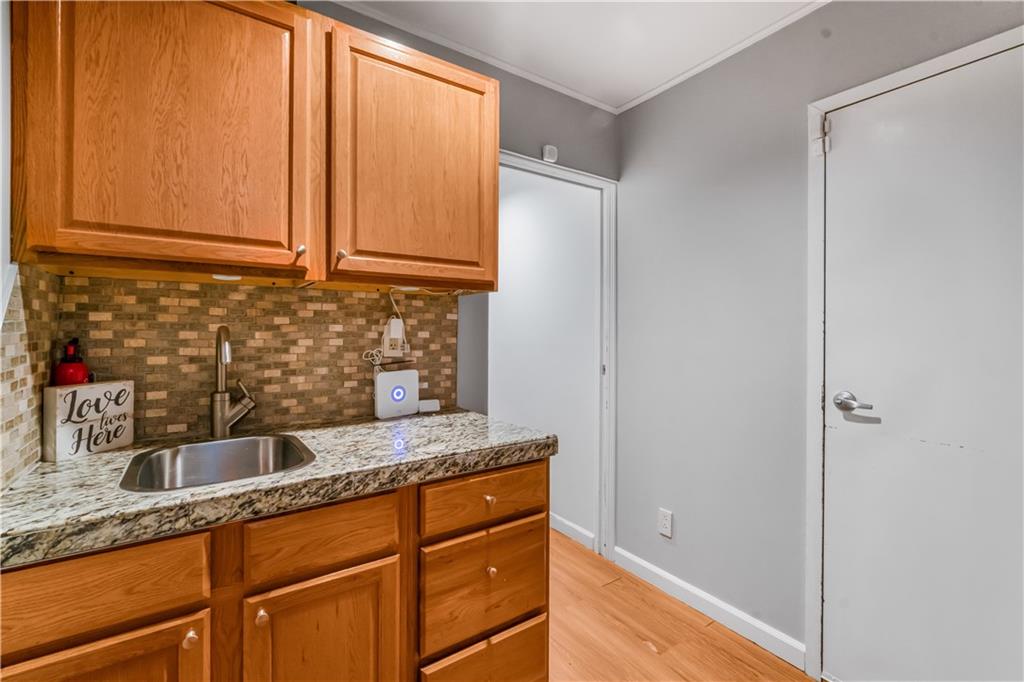 124 North Drive 124, Staten  Island, New York, 10305 image 16
