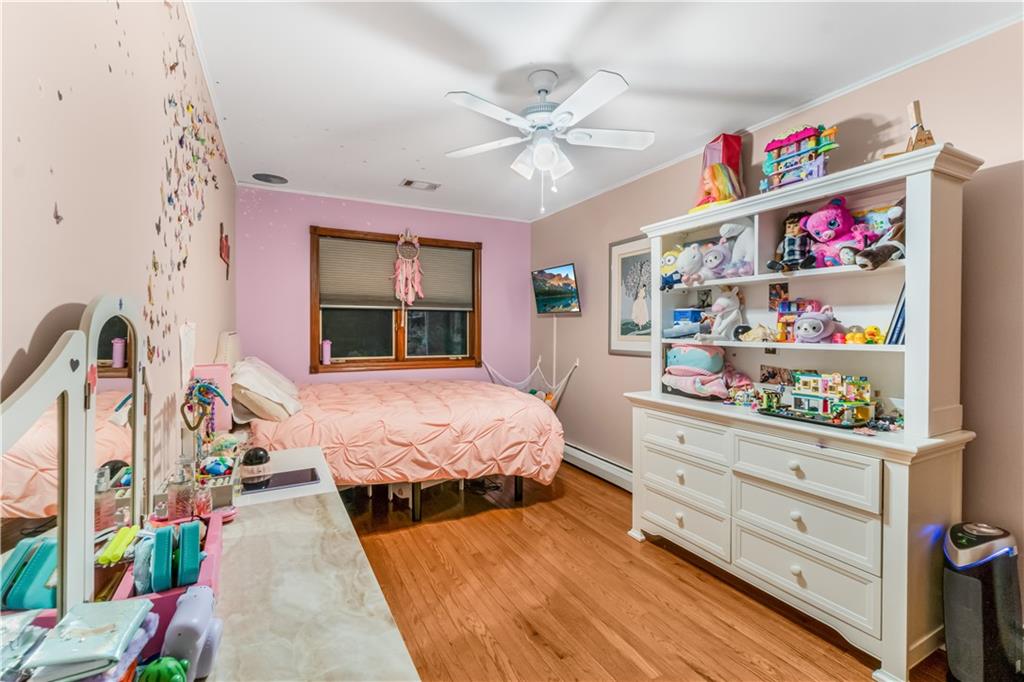 124 North Drive 124, Staten  Island, New York, 10305 image 18