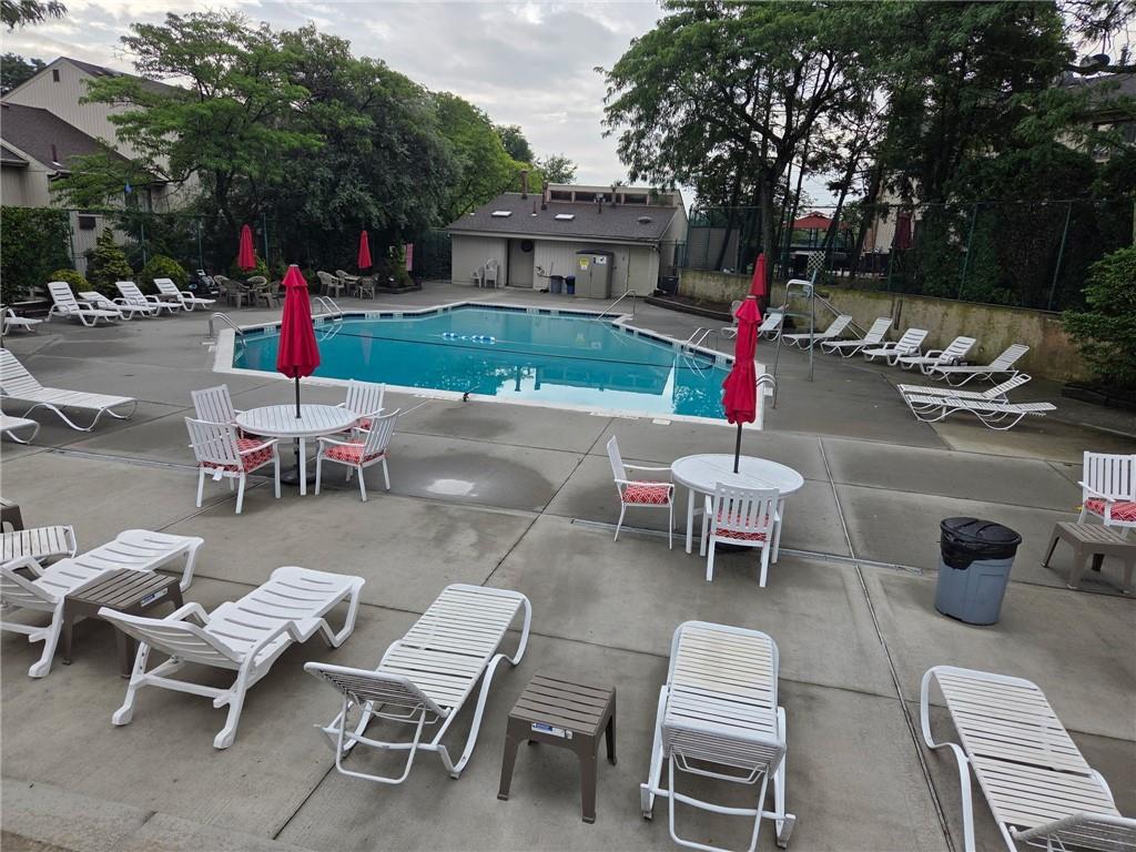 124 North Drive 124, Staten  Island, New York, 10305 image 26