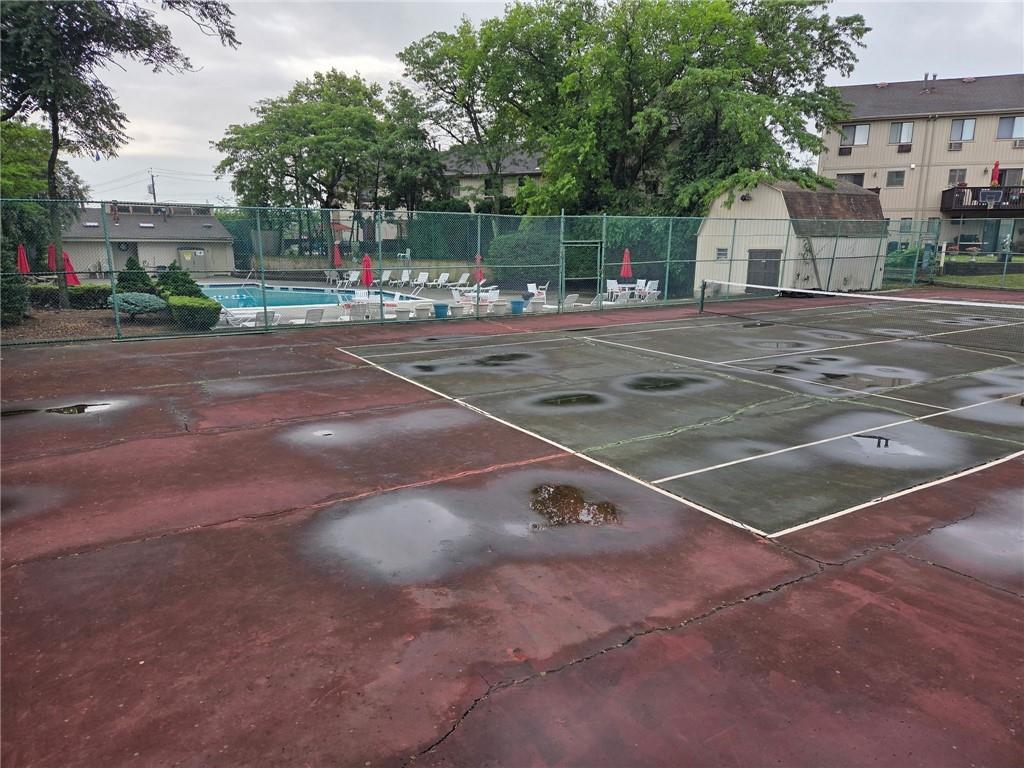 124 North Drive 124, Staten  Island, New York, 10305 image 31