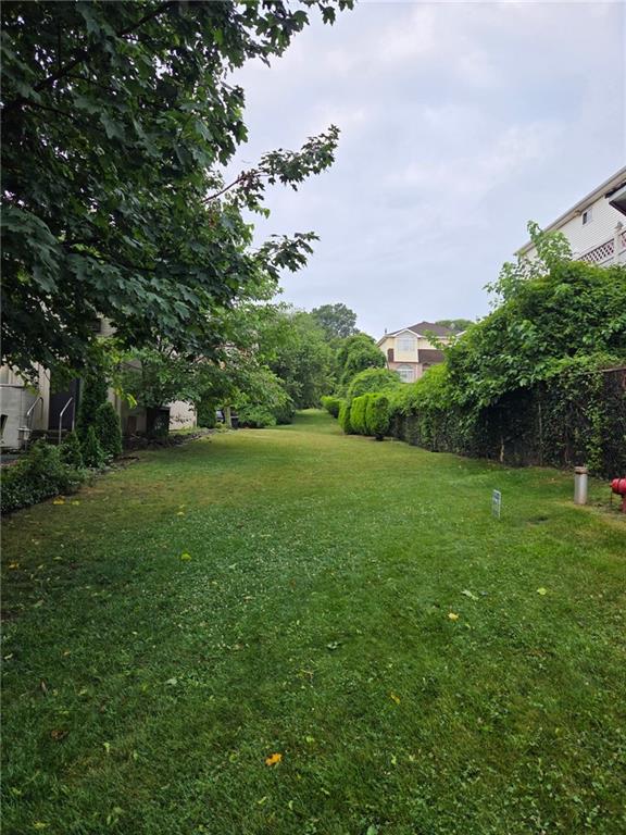 124 North Drive 124, Staten  Island, New York, 10305 image 33