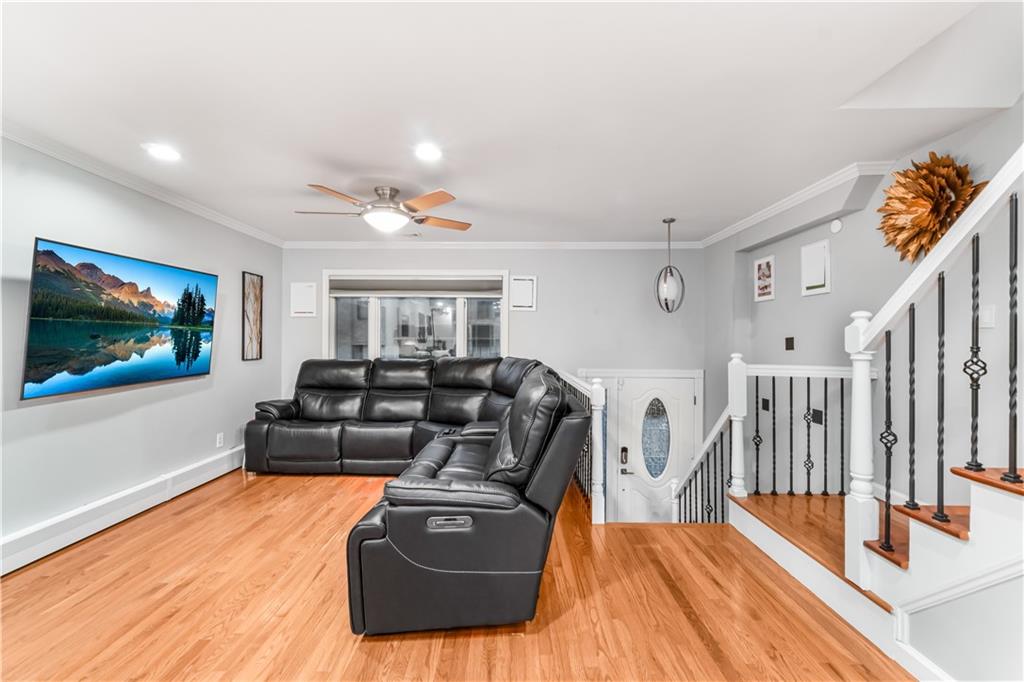 124 North Drive 124, Staten  Island, New York, 10305 image 7