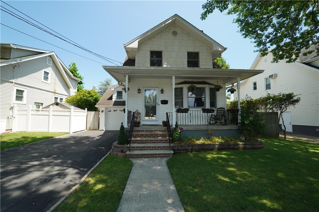 77 Burbank Avenue Image 2