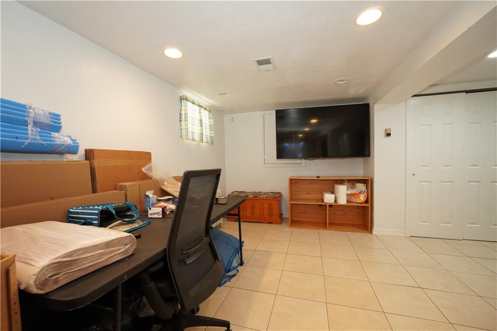 77 Burbank Avenue, Staten  Island, New York, 10306 image 27