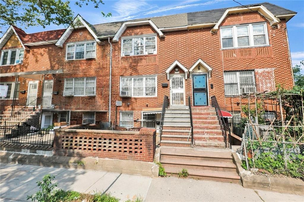 2481 East 15th Street Image 3