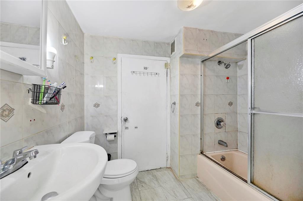 2481 East 15th Street, Brooklyn, New York, 11235 image 13