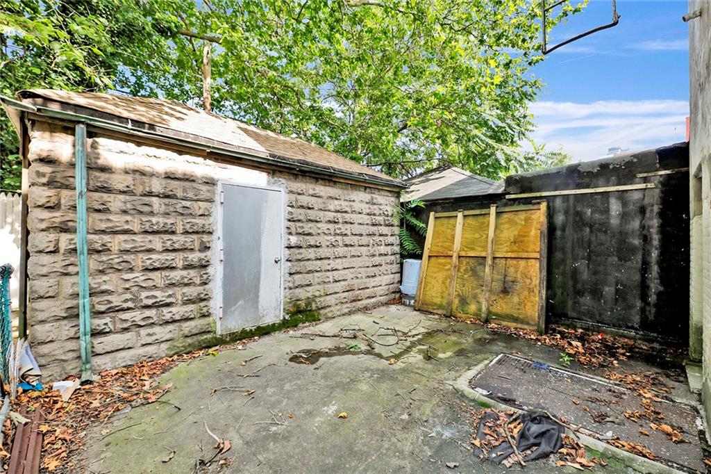 2481 East 15th Street, Brooklyn, New York, 11235 image 25