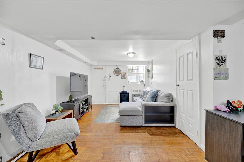 2481 East 15th Street Image 5