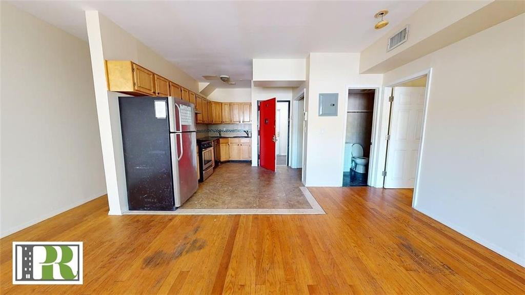 1392 East 18th Street Image 2