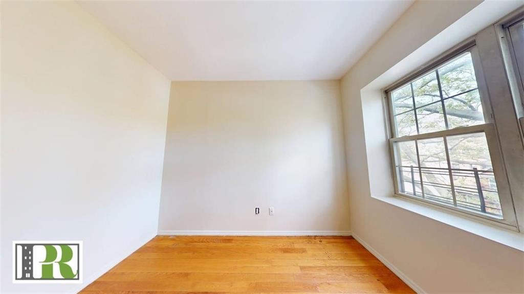 1392 East 18th Street Image 4