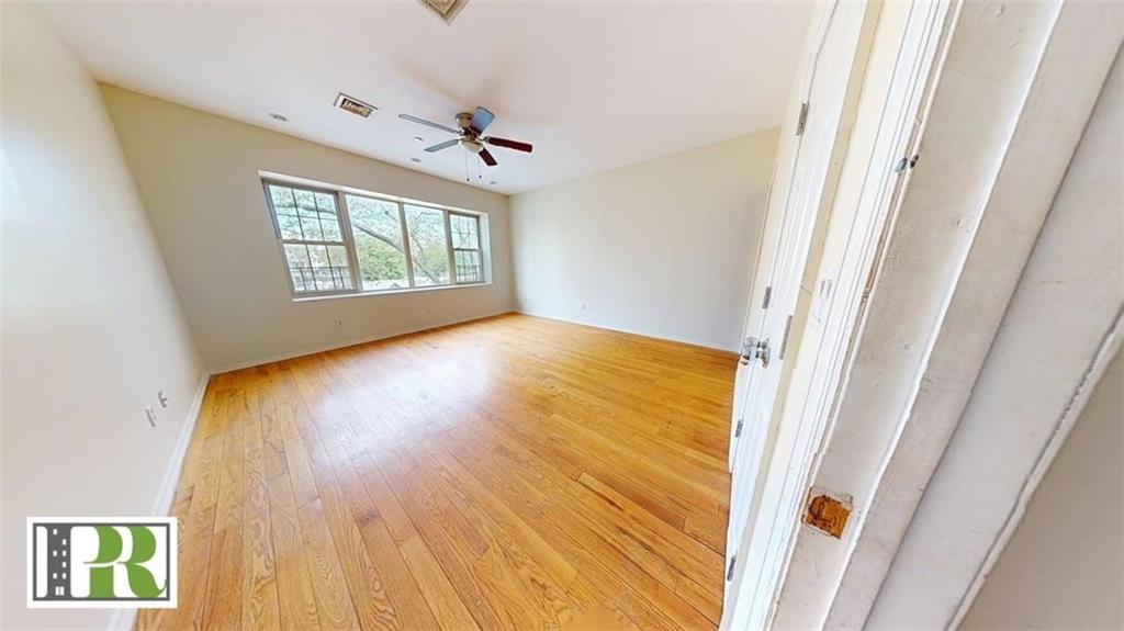 1392 East 18th Street Image 3