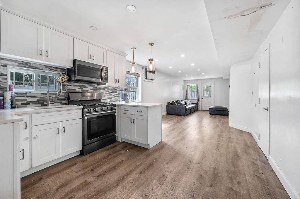 46 Rutherford Place, Brooklyn, New York, 11214 image 11