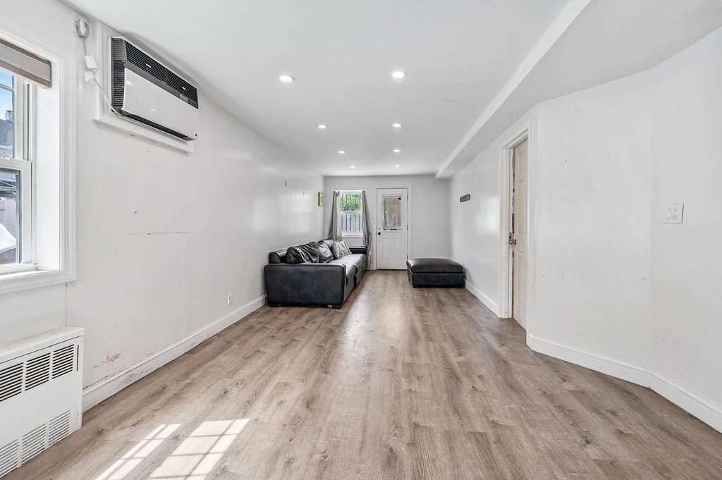 46 Rutherford Place, Brooklyn, New York, 11214 image 14