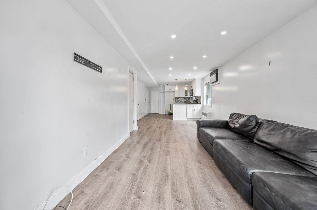 46 Rutherford Place, Brooklyn, New York, 11214 image 15