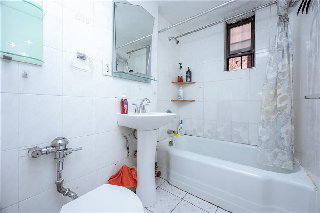 345 Webster Avenue 1O, Brooklyn, New York, 11230 image 9
