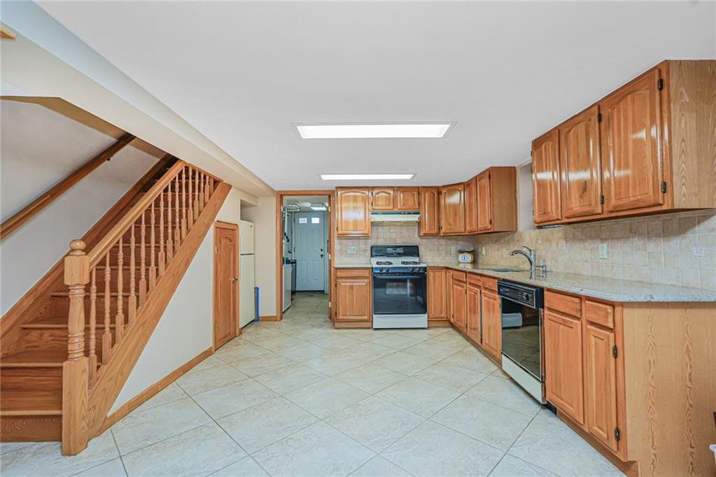1223 77th Street, Brooklyn, New York, 11228 image 31