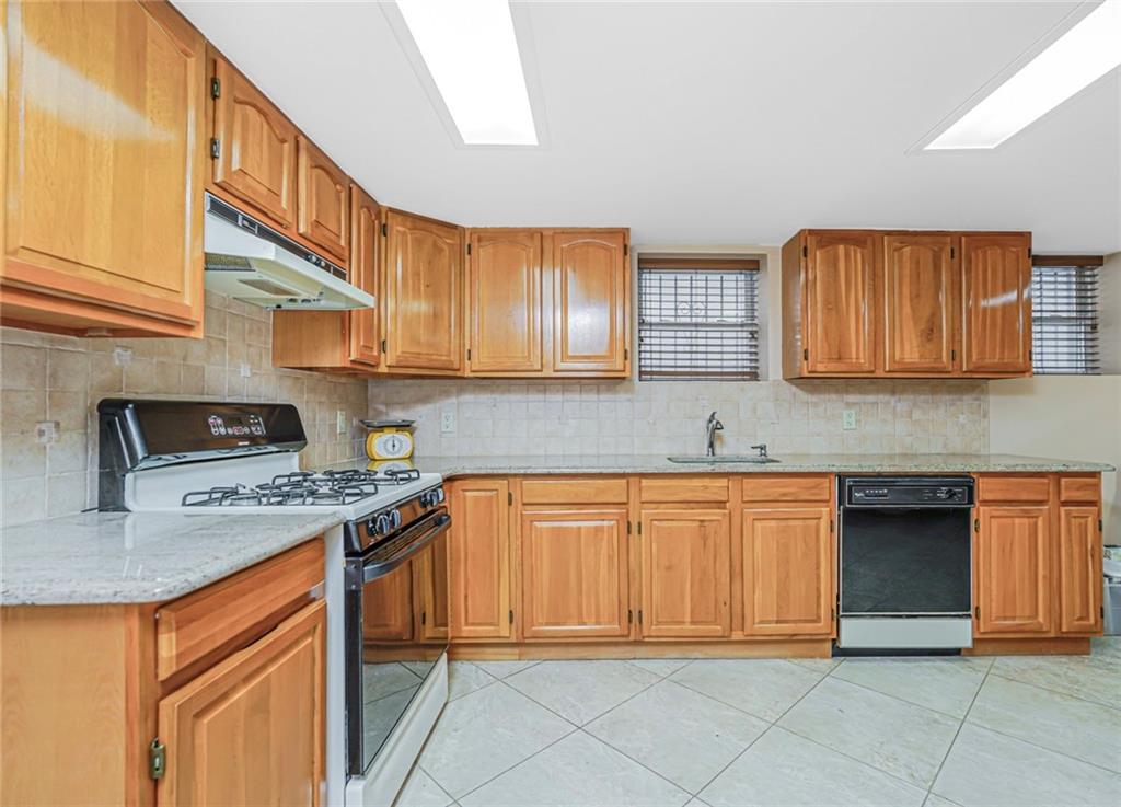1223 77th Street, Brooklyn, New York, 11228 image 33