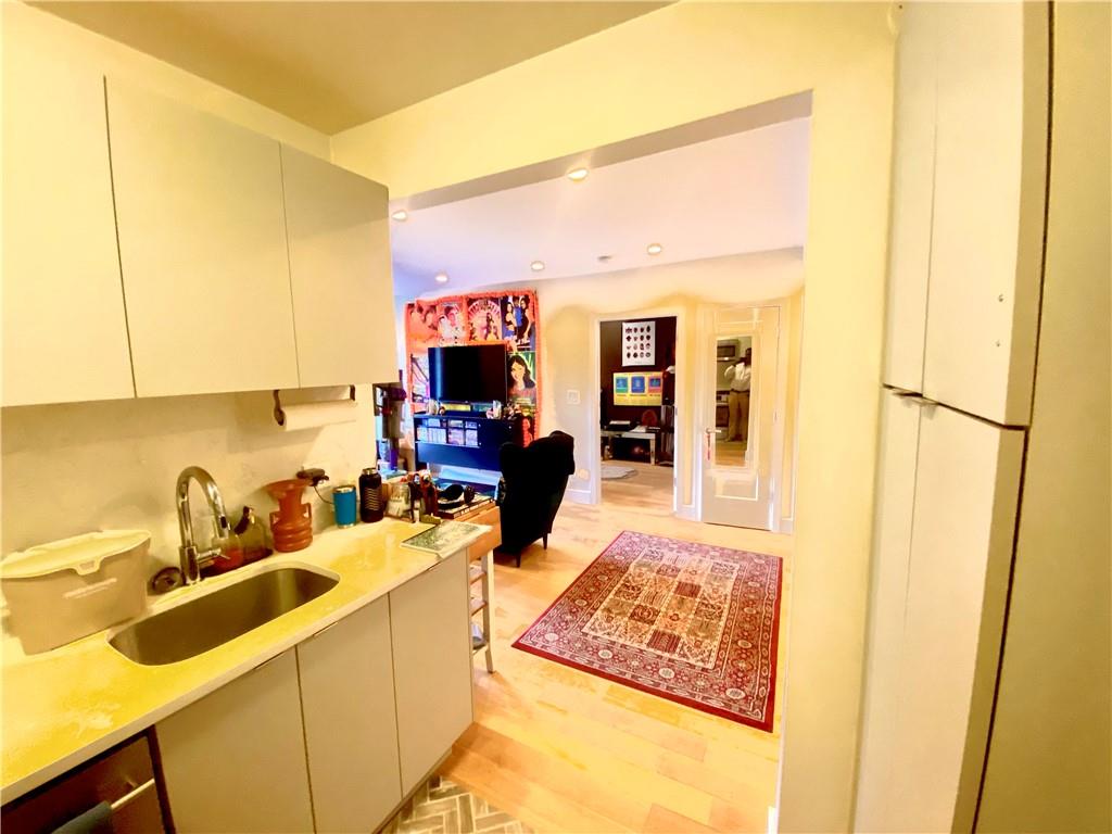 490 Van Buren Street 3A, Brooklyn, New York, 11221 image 10