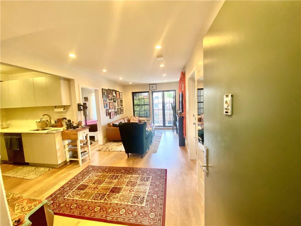 490 Van Buren Street 3A Image 5