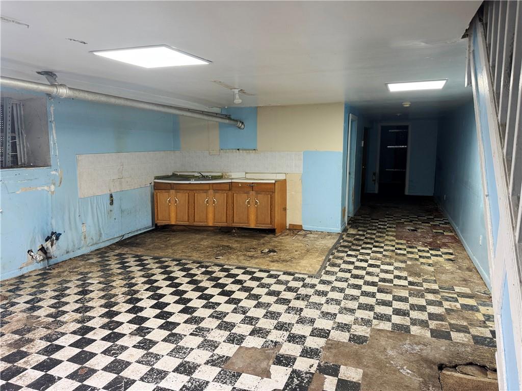 2044 Strauss Street, Brooklyn, New York, 11212 image 17