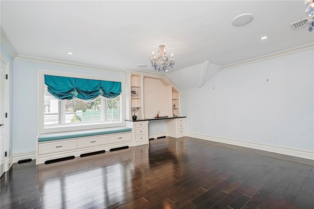35 Julieann Court, Staten  Island, New York, 10304 image 19