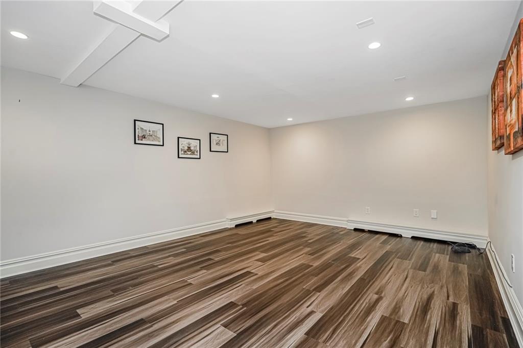 35 Julieann Court, Staten  Island, New York, 10304 image 29