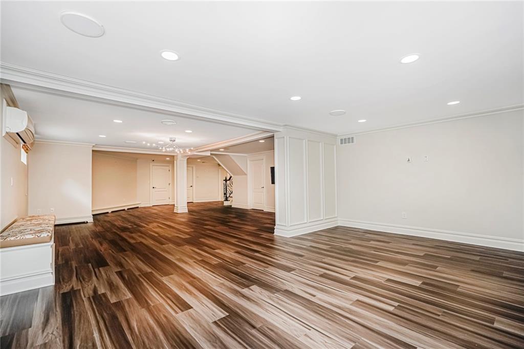 35 Julieann Court, Staten  Island, New York, 10304 image 26