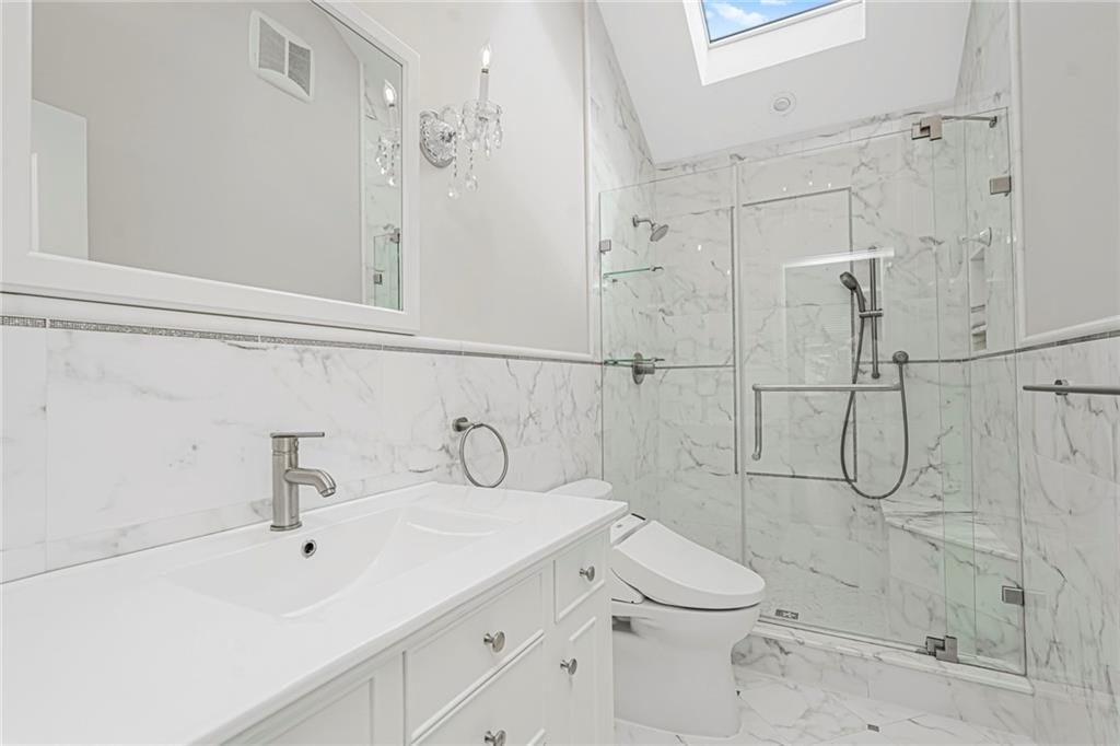 35 Julieann Court, Staten  Island, New York, 10304 image 39