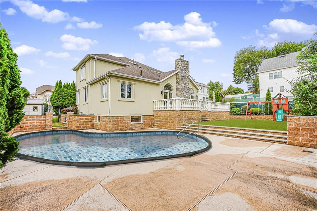 35 Julieann Court, Staten  Island, New York, 10304 image 46