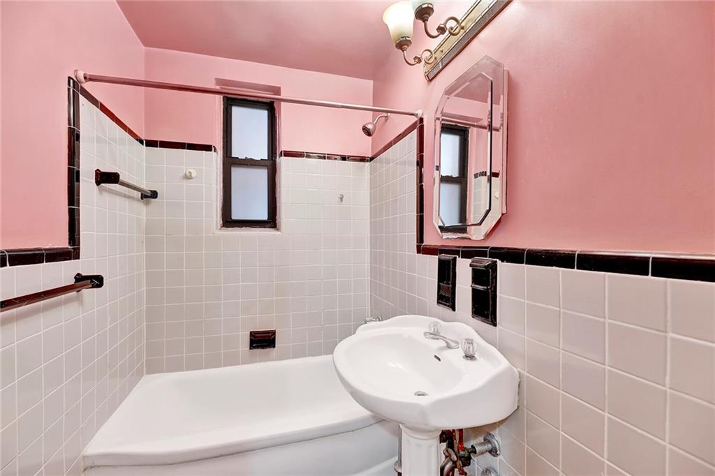 711 Montauk Court 1J, Brooklyn, New York, 11235 image 9