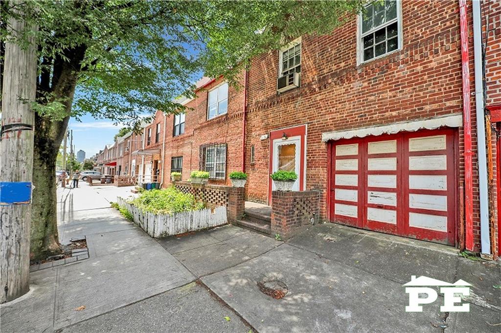2136 East 16th Street Image 2