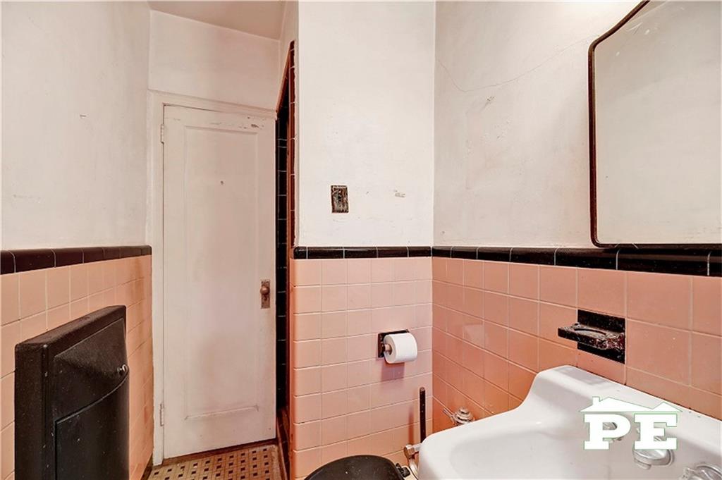 2136 East 16th Street, Brooklyn, New York, 11229 image 18