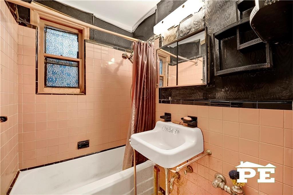 2136 East 16th Street, Brooklyn, New York, 11229 image 27