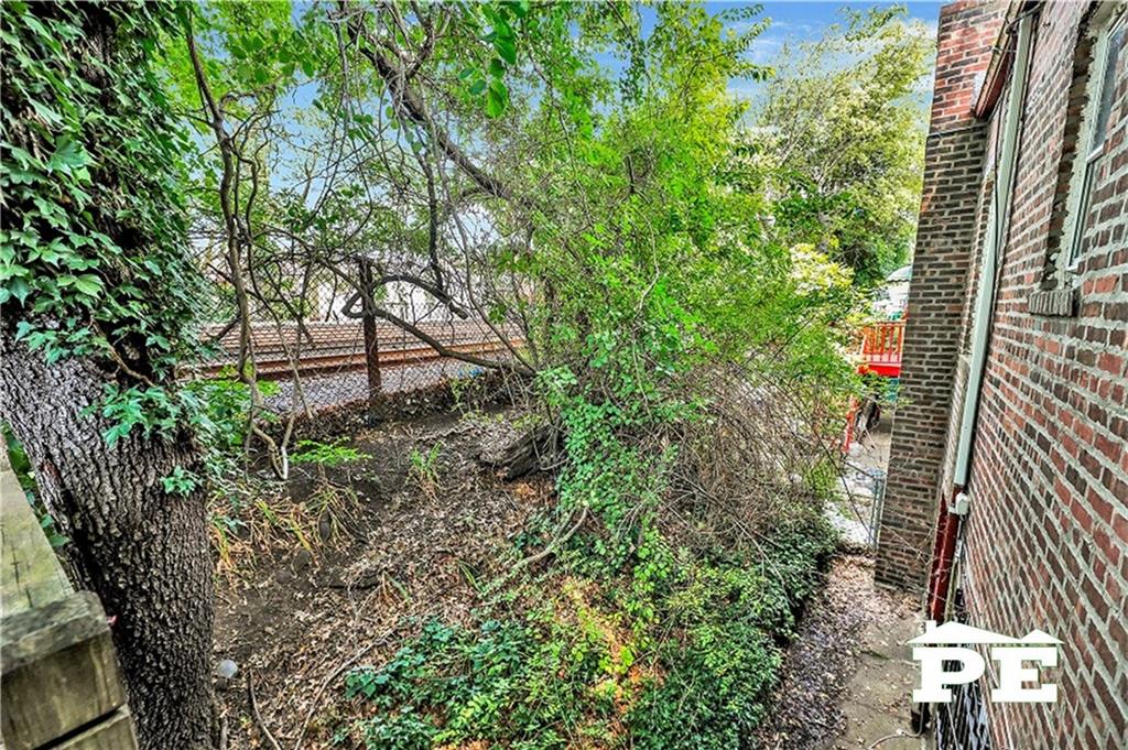 2136 East 16th Street, Brooklyn, New York, 11229 image 31